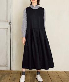 BT309 タック切り替えのジャンパースカート