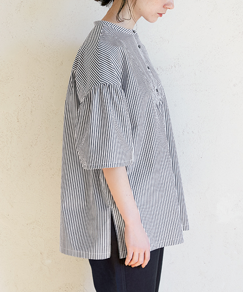 BT248 ギャザー袖ブザムシャツ