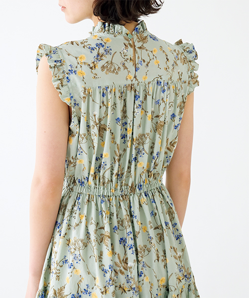 BT353 フリルティアードワンピース