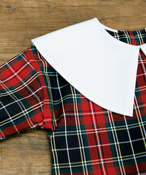 BT651 大きな衿のワンピース